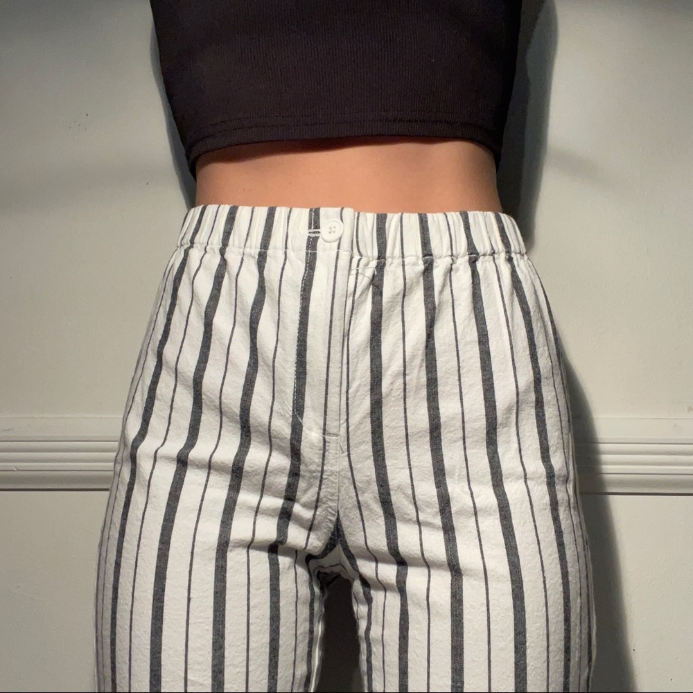 BRANDY MELVILLE STRIPED STRAIGHT LEG PANTS🤍